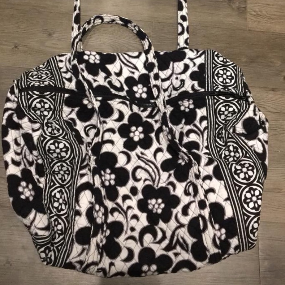 Vera Bradley travel duffel bag